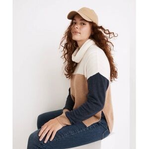 Madewell Hickory Turtleneck Sweater in Colorblock Antique Cream size Small Wool
